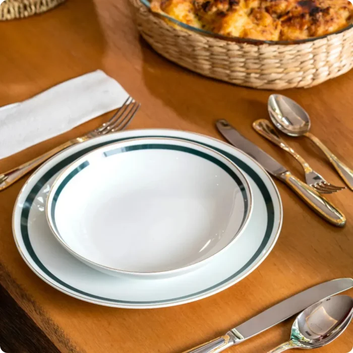 Aparelho de Jantar Porcelana Très Classique Gold Rim 42Pçs