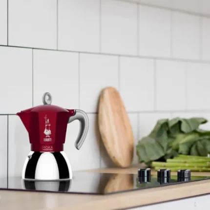 Cafeteira Italiana Moka Express Vermelha Induction Bialetti 150ml