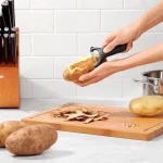 Descascador De Legumes Em Y Good Grips Oxo Preto Preto