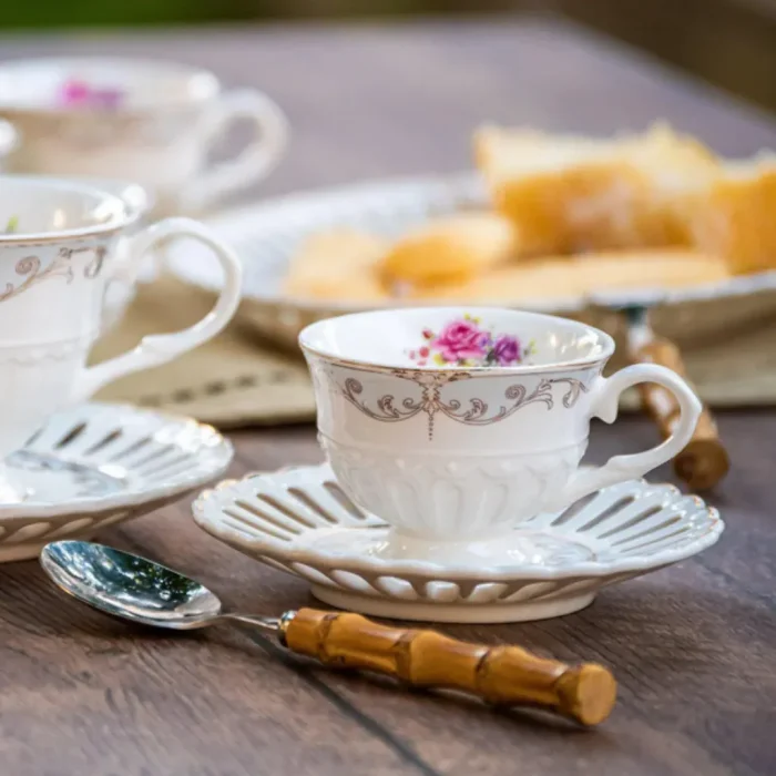 Jogo 6 Xícaras de Café Mon Cheri New Bone China Branca