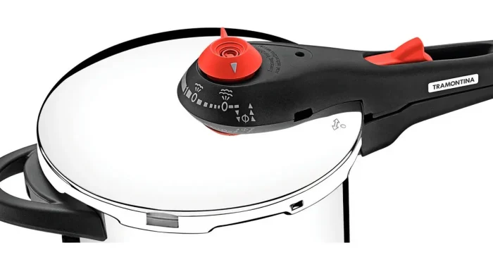 Panela De Pressão Em Aço Inox Fundo Triplo Tramontina 4,5 L