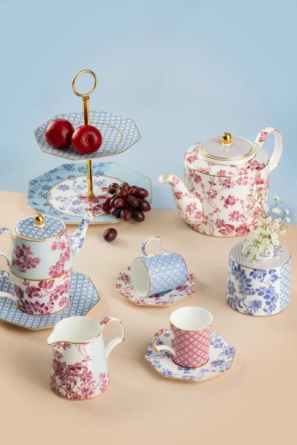 Xicara De Café e Pires Blue Regency Damask Filete Dourado Porcelana Bone China Tea Delight
